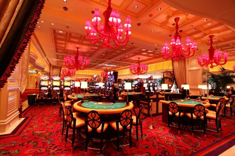 Rulet Tekerleği ve Şansın Dansı: Bir Casino Efsanesi